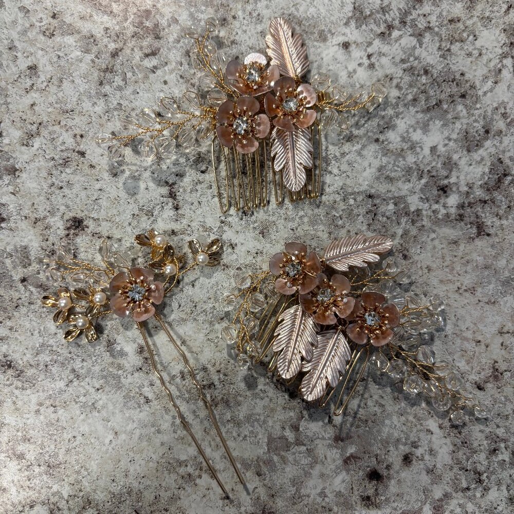 NWT Azazie 3-piece hair pin set